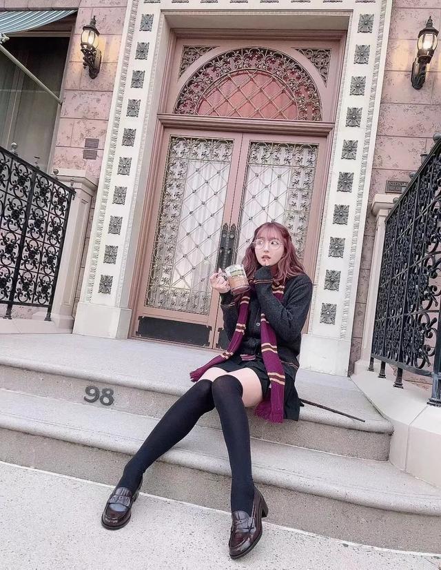 图片[10]-三上悠亚 “尺度太大” 险被封杀！童年女神秒变潮流女王！成功逆袭-沐风文化