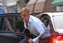 英国名媛约会小13岁希腊王子!刚和前夫分手,面容憔悴不影响被追-沐风文化