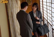 WAAA-106 黎明不要来!痴欲女上司逮到机会手口并用上位摇 疯狂榨汁一发又一发-沐风文化